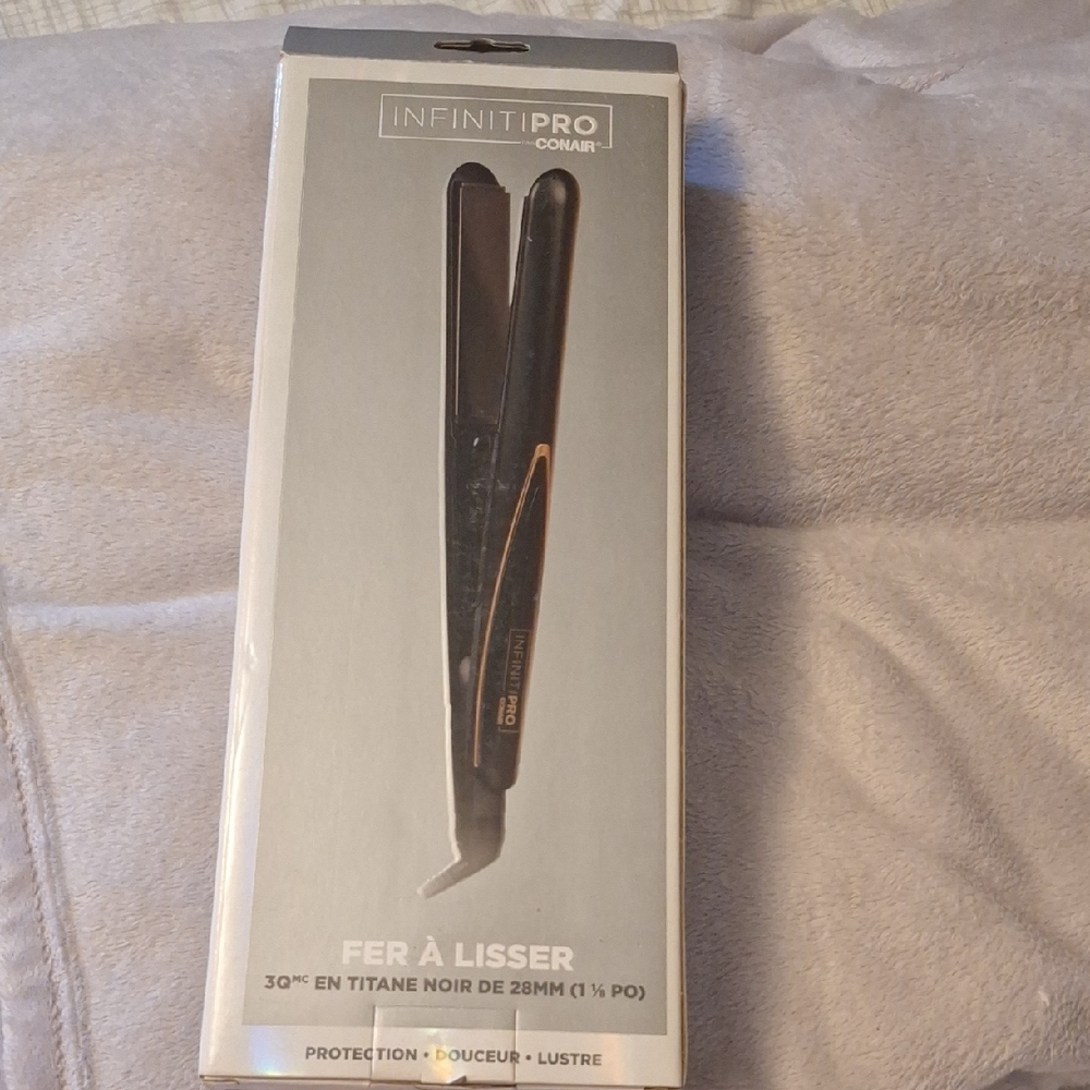 INFINITIPRO by Conair Titanium Black Hair Straightener